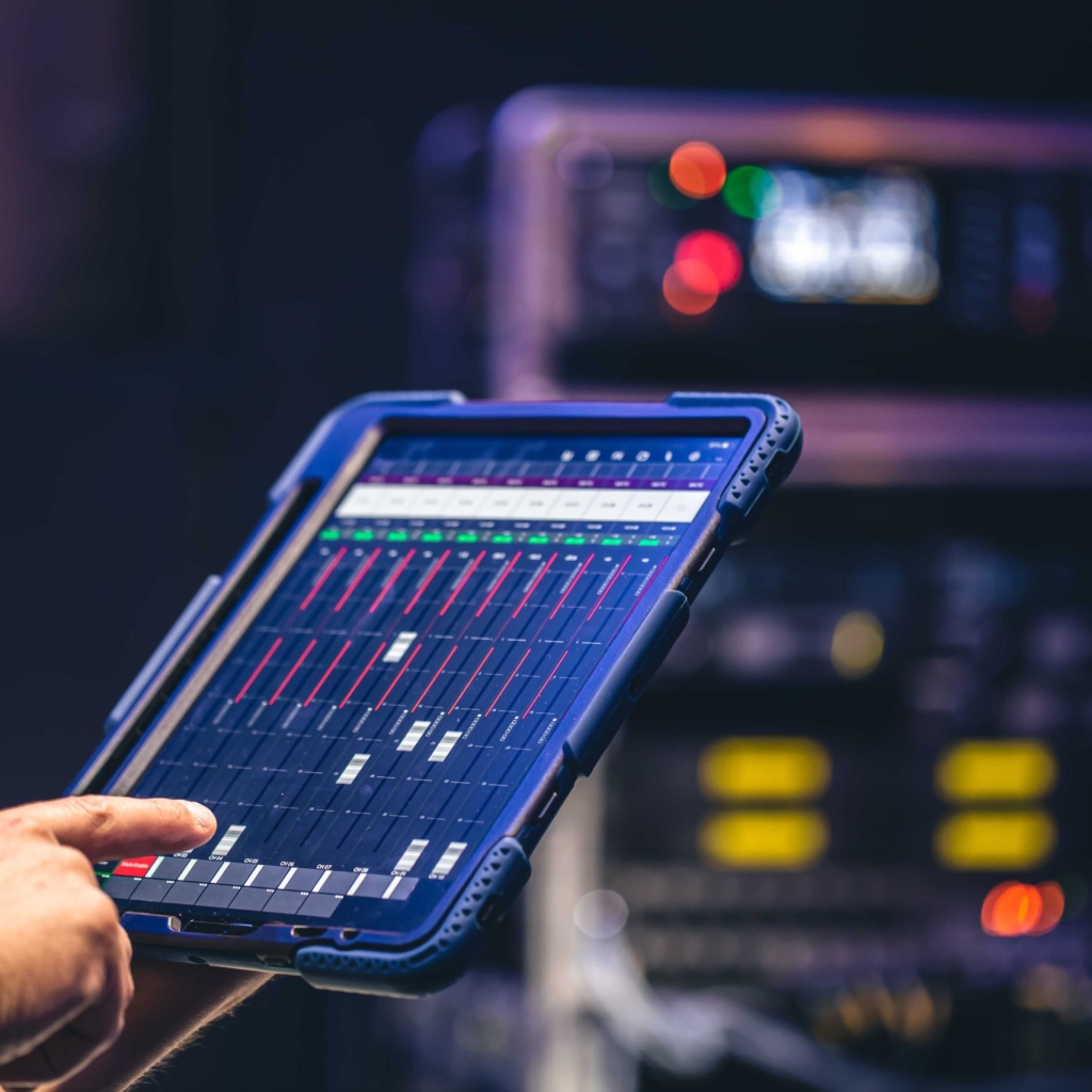 remote-control-sound-settings-from-tablet (1)